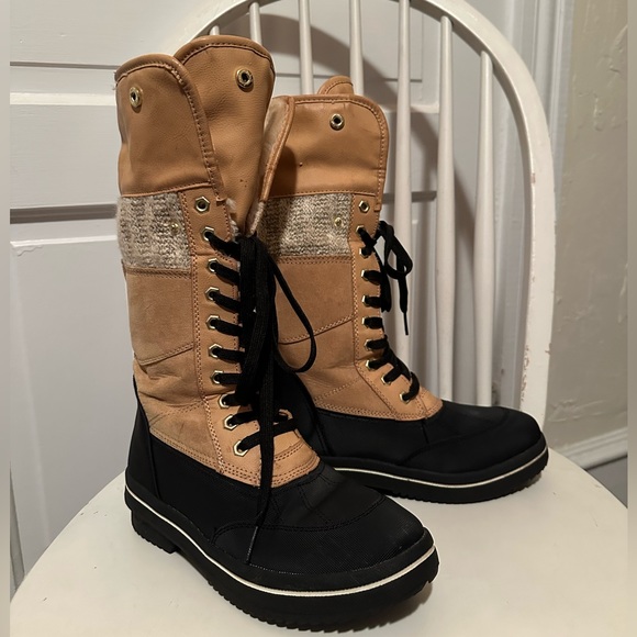 Madden Girl "Crystal" Winter Boots SIZE 6.5 - Picture 3 of 10